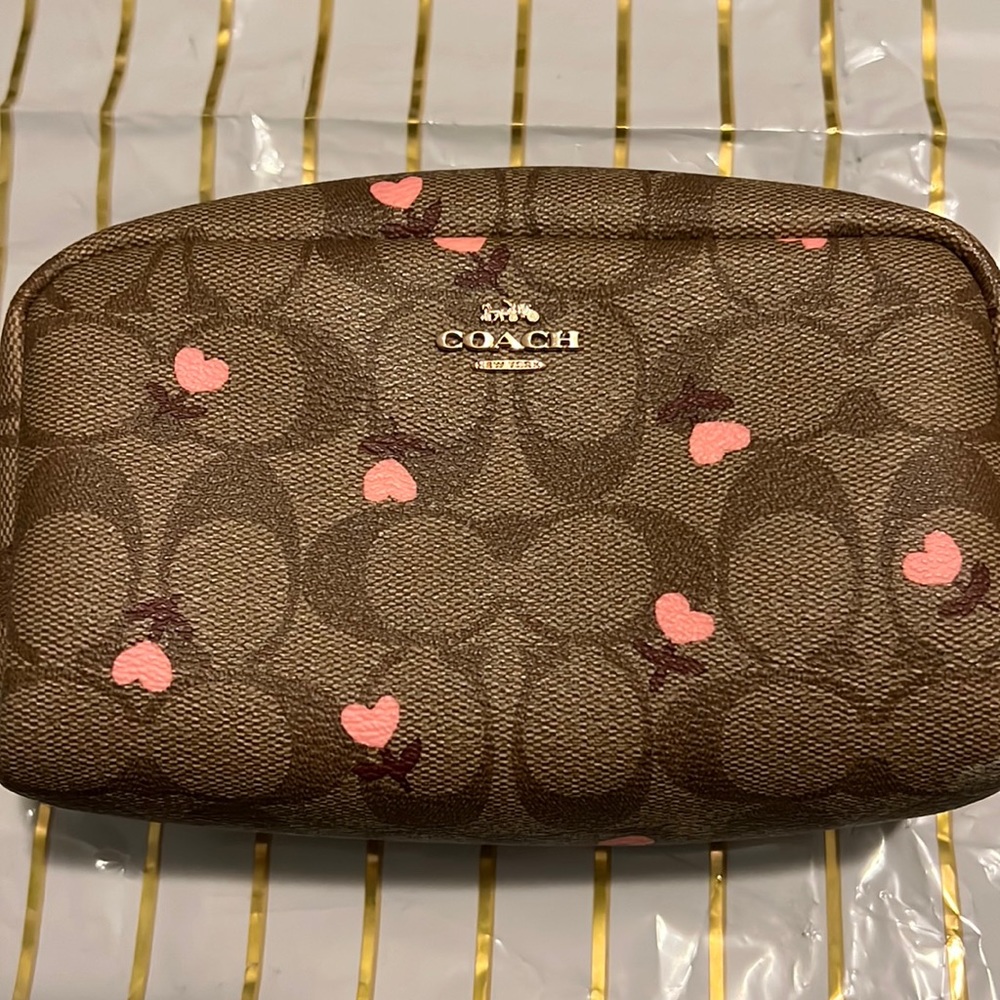 COACH♥️MAKEUP/UTILITY BAG!!